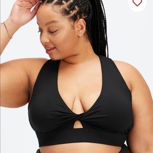 Fabletics Oasis Twist Sports Bra Size: 3X